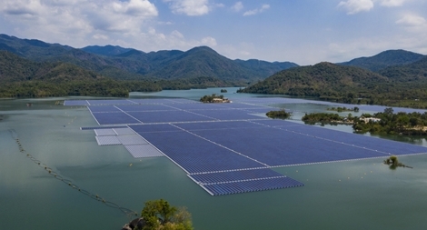 Việt Nam sẽ có nhà máy điện mặt trời nổi